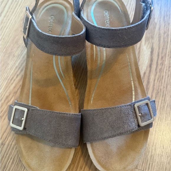 Aetrex Lexa Bronze Quarter Strap Wedge - Picture 4 of 11